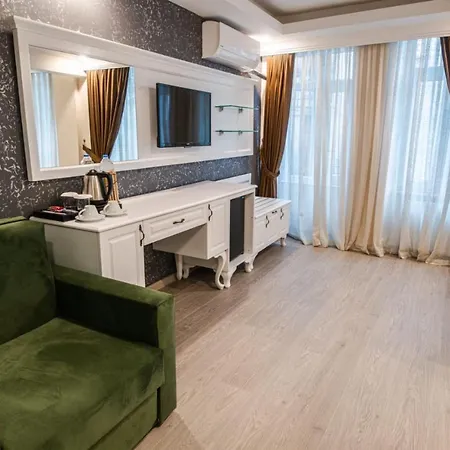 Lazz Hotell
