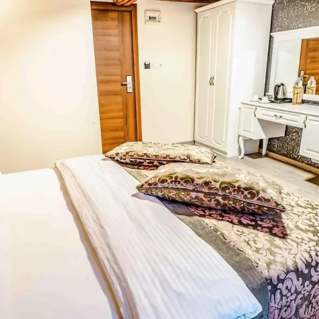 Lazz Hotell
