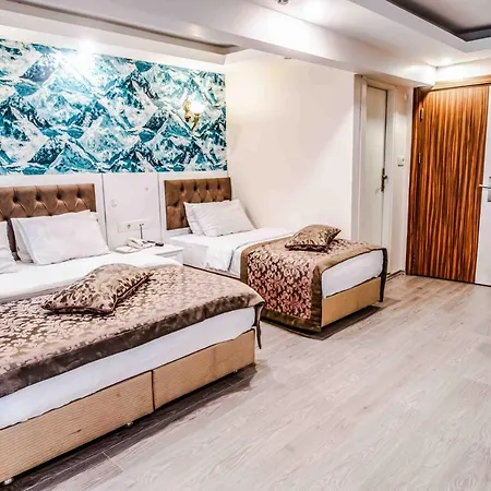 Lazz Hotel 3*