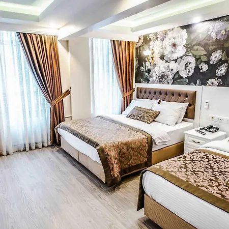 Lazz Hotel
